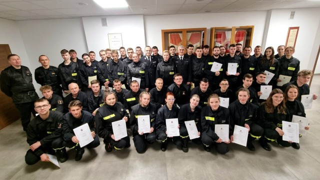 W jednostkach Ochotniczej Straży Pożarnej w powiecie gorlickim są nowi przeszkoleni strażacy