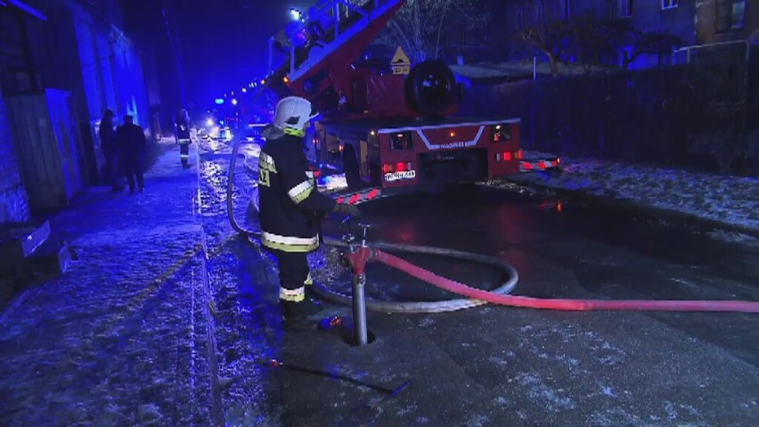 Pożar w Pruszkowie. 50 mieszkańców kamienicy ewakuowanych...