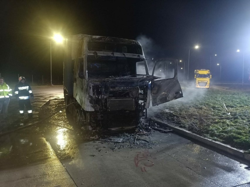 Pożar ciężarówki na MOP Stobiecko Szlacheckie przy...