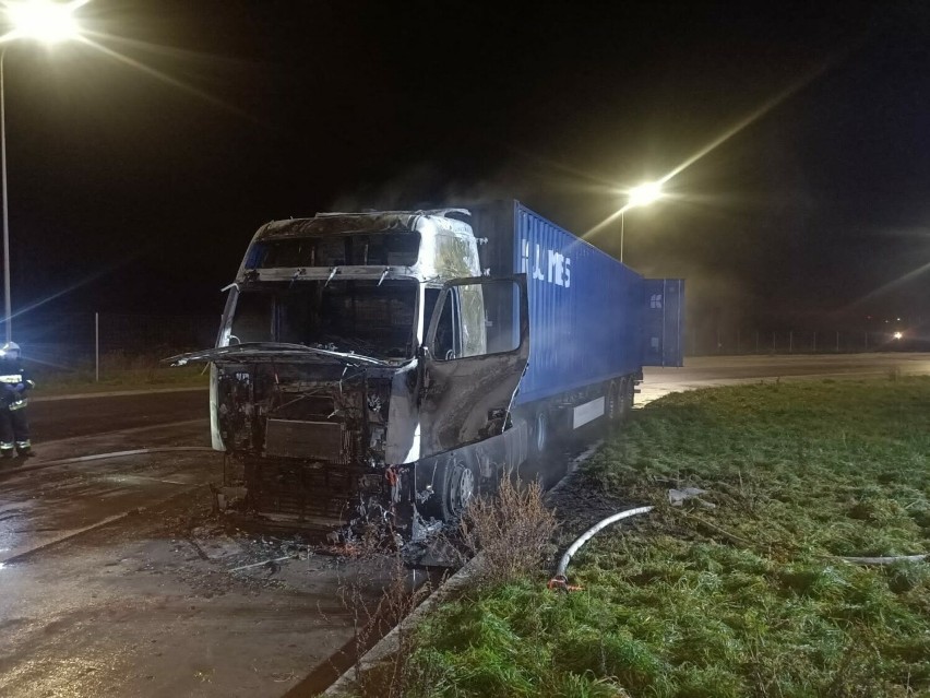 Pożar ciężarówki na MOP Stobiecko Szlacheckie przy...