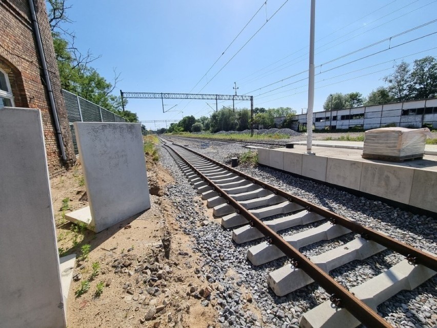 Archiwalne zdjęcia z remontu linii kolejowej Czerwieńsk -...