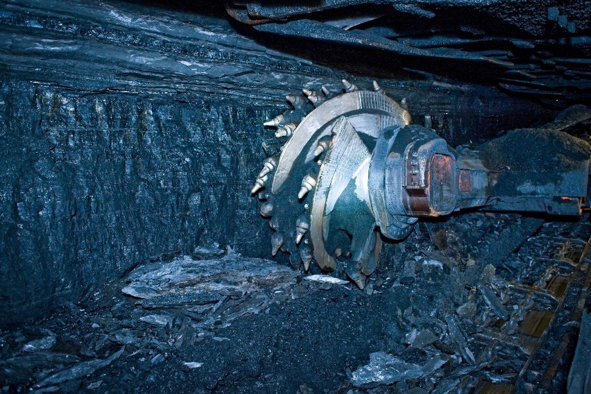 Górnicy już fedrują węgiel z nowej ściany. Niestety wróciły wstrząsy