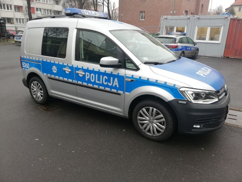 Nowe radiowozy dla oleśnickiej policji         