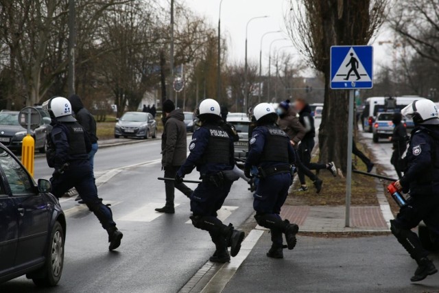 Policja znów zaczyna mieć pełne ręce roboty związane z przestępczością w środowisku kiboli Cracovii i Wisły