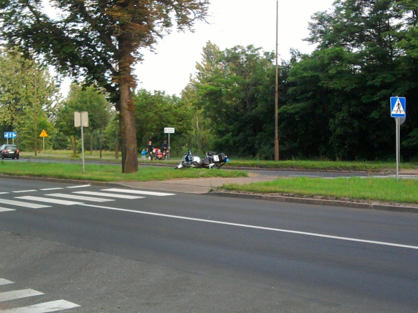 Pilski policjant zginął w wypadku. Jego motocykl zderzył się z samochodem osobowym