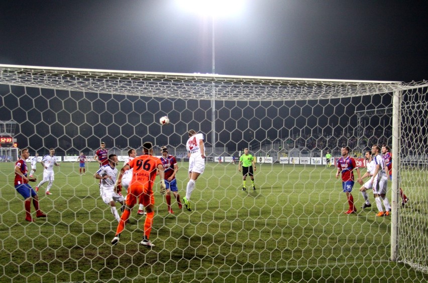 Raków Częstochowa - Odra Opole 0:0. Debiut jupiterów na...