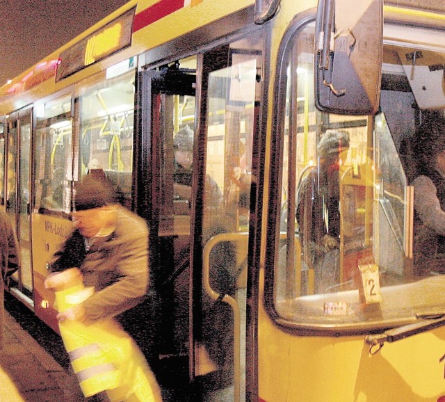 Adrian O. szalał z tasakiem w autobusie nocnym