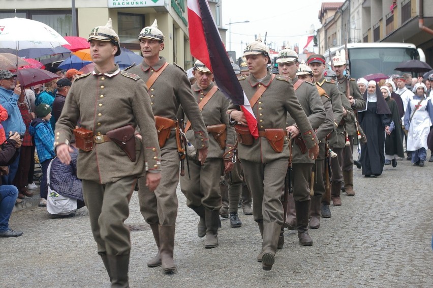 Dni Gorlic 2015 otwarte. Paradowały orkiestry i rekonstruktorzy [ZDJĘCIA]