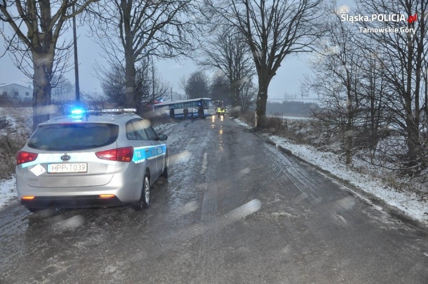 Wypadek autobusu z żołnierzami z jednostki wojskowej w...