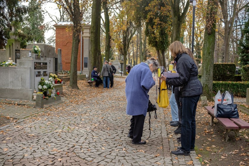 Dzień Wszystkich Świętych na Starym Cmentarzu w Tarnowie