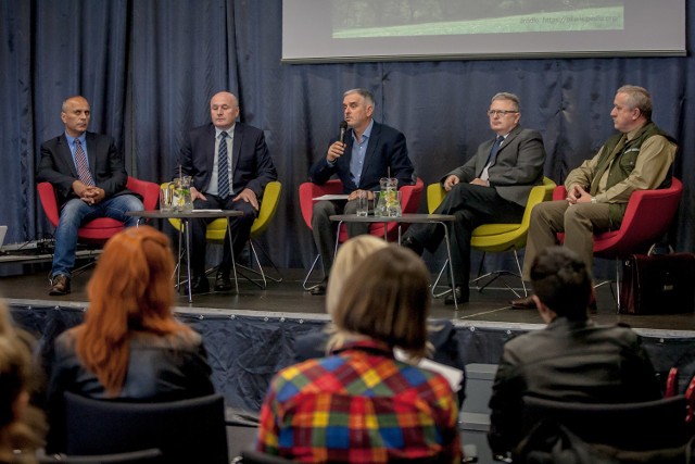 Gminy: Czarny Bór, Szczawno-Zdrój i Stare Bogaczowice, we współpracy z Fundacją Edukacji Europejskiej oraz Nadleśnictwem Wałbrzych zagospodarują turystycznie masywy Trójgarbu i Chełmca