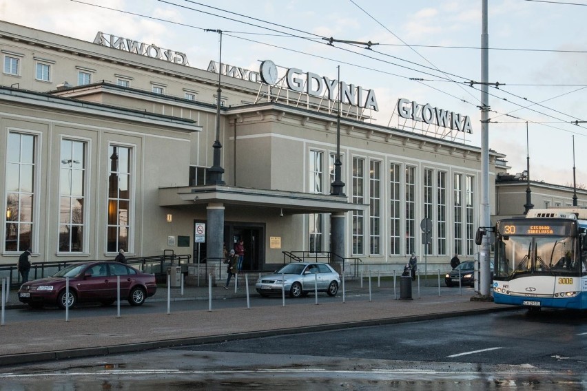 Gdynia Główna największą stacją pasażerską na Pomorzu wg...