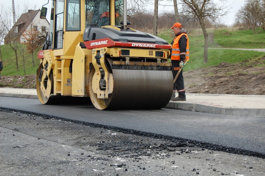 DZIEŃ 2: Na Malborskiej kładą asfalt