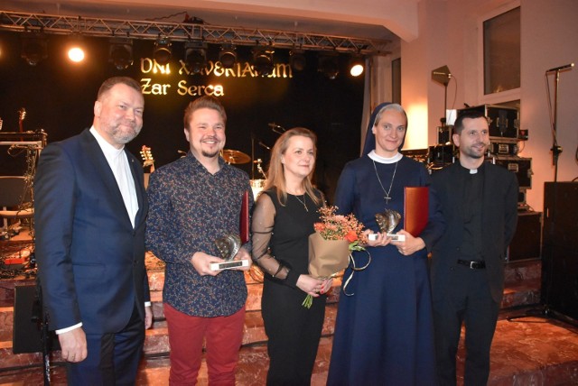 Nagrody "Żar Serca" przyznane. Gala w Jezuickim Ośrodku Formacji i Kultury „Xaverianum” w Opolu.