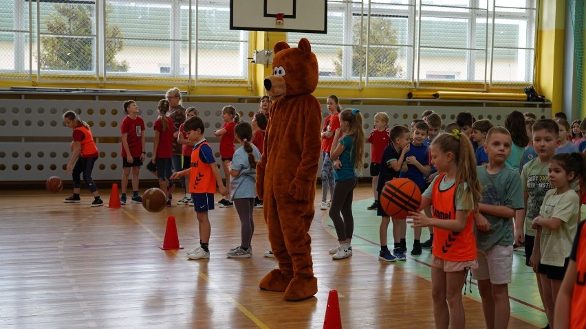 W hali sportowej Szkoły Podstawowj nr 6 w Kościerzynie...