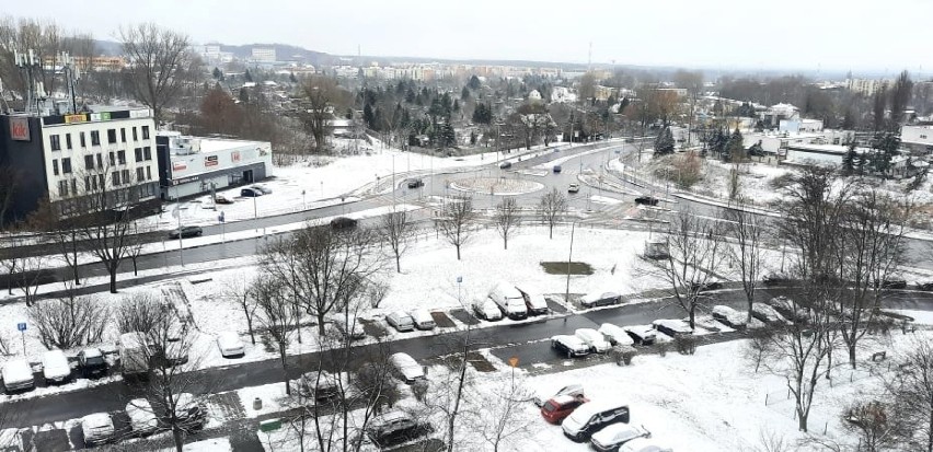 W nocy z piątku na sobotę w Lubuskiem spadło trochę śniegu....