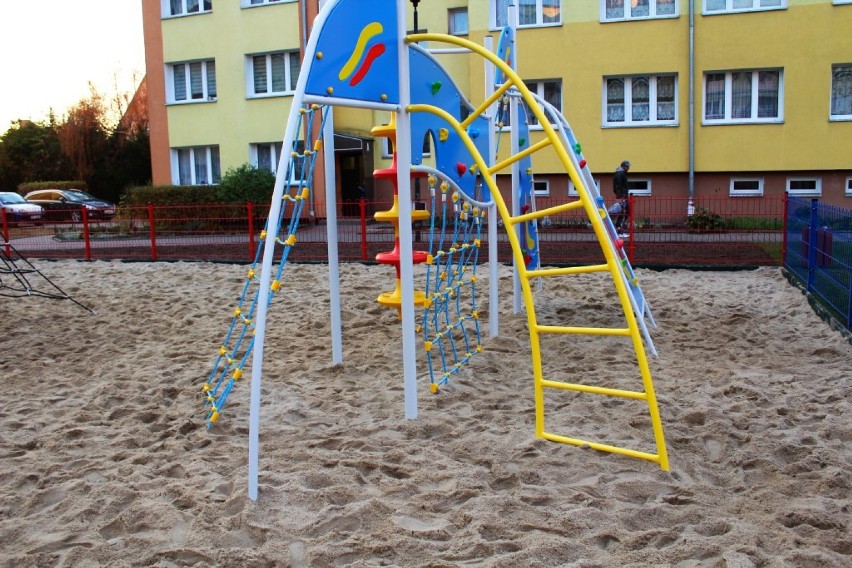 Nowy plac zabaw i strefa aktywności w Białogardzie