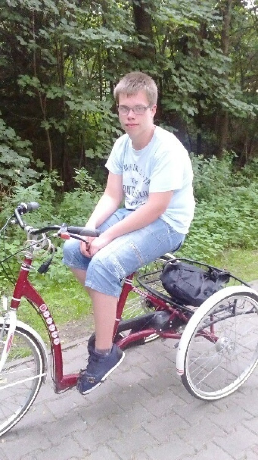 Niepełnosprawnemu Pawłowi ktoś  ukradł rower! 