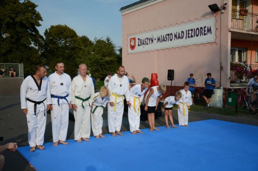 Pokazy i warsztaty taekwondo. Kolejny dzień Święta Jeziora" 2018 w Zbąszyniu