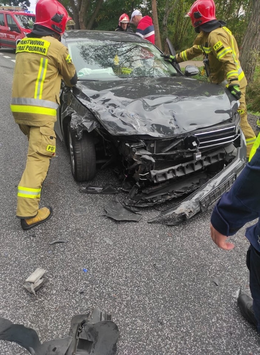 Wypadek drogowy. Na DK-11 doszło do zderzenia dwóch pojazdów