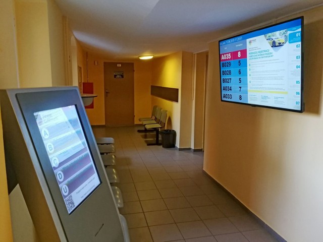 Cyfrowy system obsługi petentów w Wydziale Komunikacji Starostwa Powiatowego w Lublińcu.