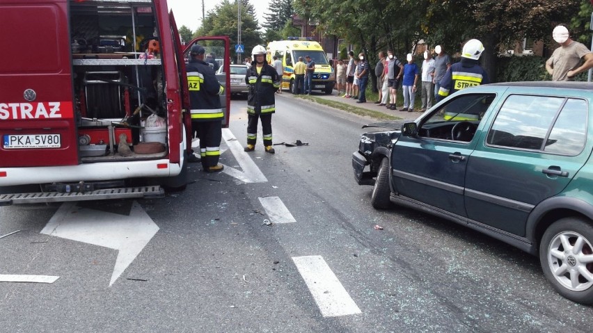 Kolizja dwóch aut w centrum Opatówka