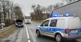 Wypadek w Pątnowie. Ciężarówka uderzyła w osobówkę. Jedna osoba ranna