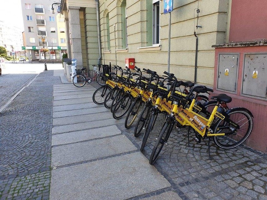 W Strzegomiu ruszył system roweru publicznego. 48 rowerów na 7 stacjach! 