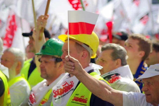 - Chcemy pokazać rządzącym, że polskie społeczeństwo zasługuje ...