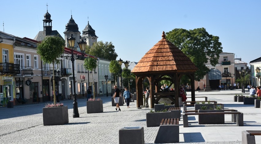 Remont Placu Łuczkowskiego w Chełmie został zakończony. W...