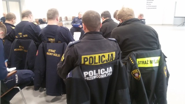 Kontrole policji w Piotrkowie, znaleziono narkotyki