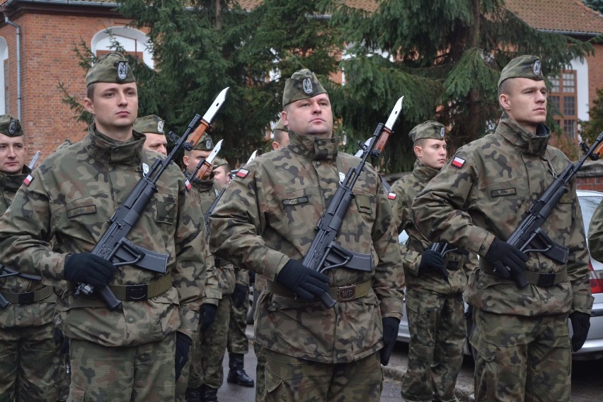 Święto Niepodległości 2015 w Malborku [ZDJĘCIA, cz. 1, WIDEO]. Nie zabrakło Piłsudskiego