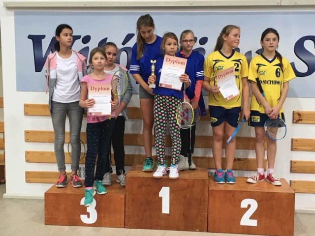 Helski badminton święci triumfy w Szemudzie