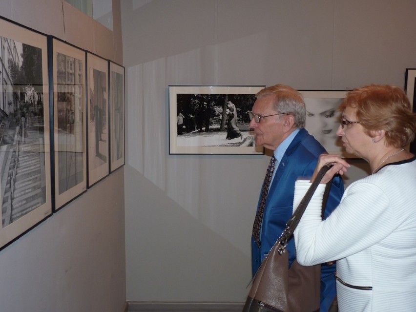 Wystawa „Black&White” z okazji 750-lecia Radomska otwarta w MDK [ZDJĘCIA]