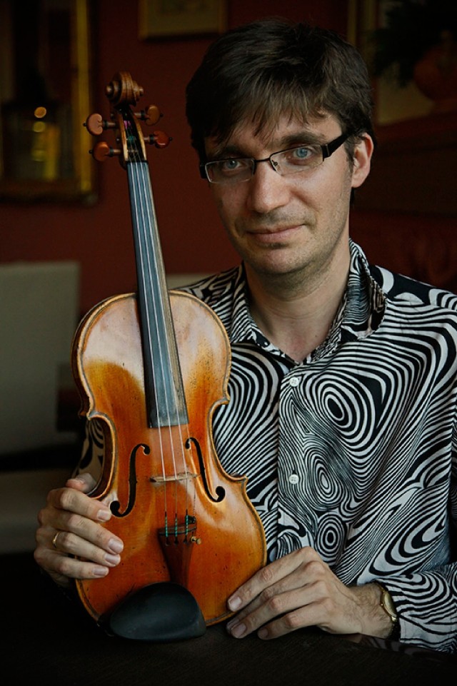Piotr Pławner należy do najwybitniejszych i najbardziej kreatywnych skrzypków swojej generacji.