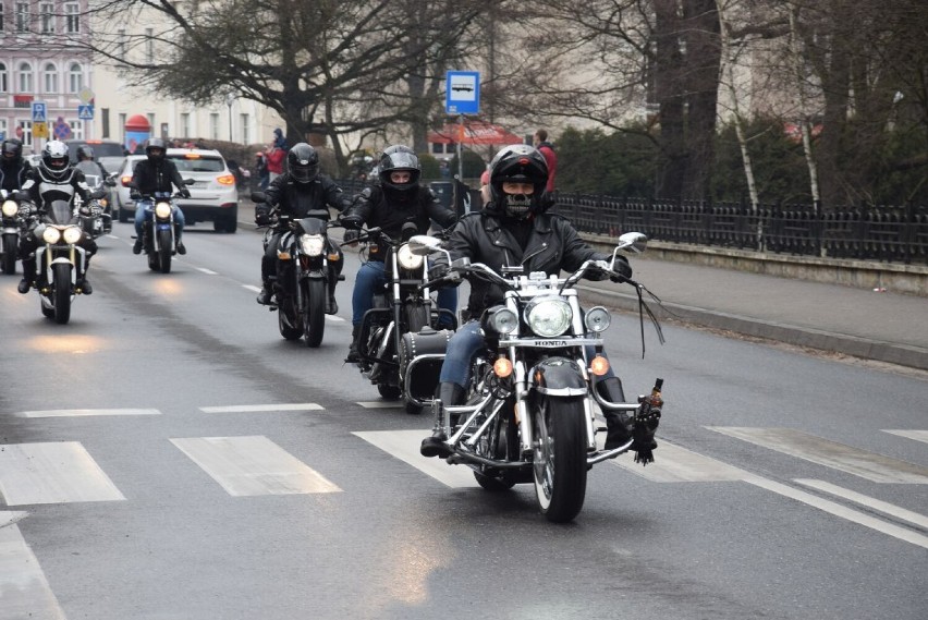 MotoMarzanna 2023. Motocykliści z Kalisza i regionu witają...