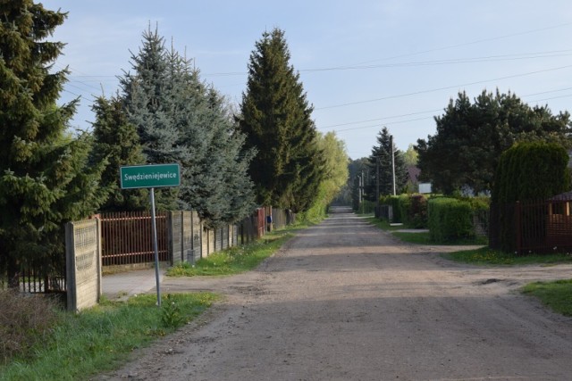 Nowe drogi połączą Zduńską Wolę z gminą Zapolice. To miejskie ulice, których przebudowa i przedłużenie w naturalny sposób połączy Zduńską Wolę z tą sąsiednią gminą  i ułatwi dojazd mieszkańcom miejscowości graniczących z miastem. Zduńska Wola przygotowuje plan inwestycji, jakie mogą być prowadzone przy współpracy z samorządem Zapolic.