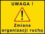 Przedstawiciele władz miasta informują o zamknięciu ulicy w centrum Łowicza