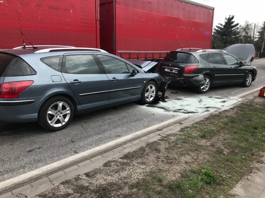 Zderzenie dwóch aut z powiatu krotoszyńskiego, w Lamkach. Kobieta trafiła do szpitala [ZDJĘCIA]