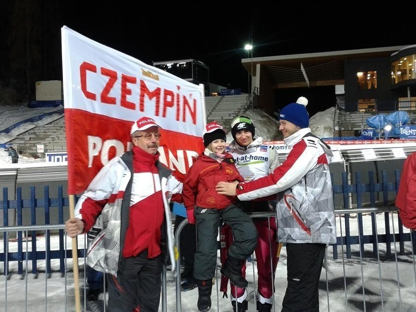 Rodzina Piotrowiczów z Czempinia kibicuje Justynie Kowalczyk i polskim skoczkom narciarskim