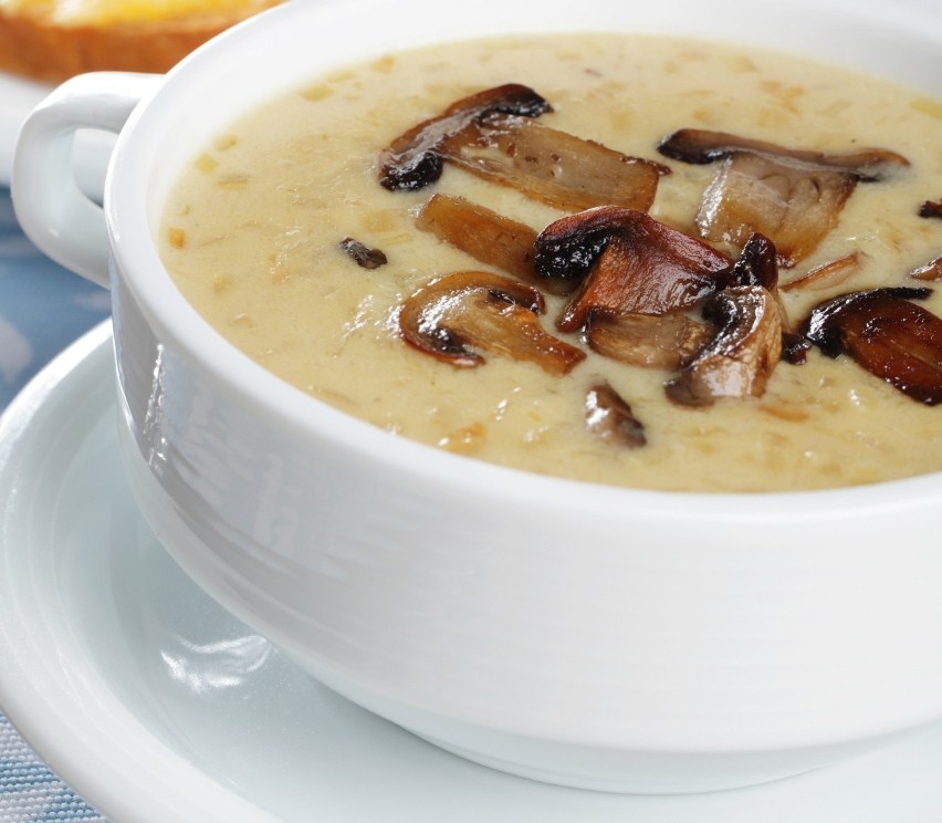 ▪ zupa grzybowa czysta – ok. 30 kcal w 250 ml,...