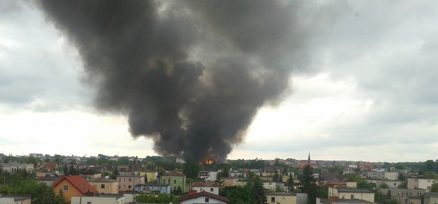 Pożar w Starogardzie Gdańskim: Ogień w centrum miasta. Spłonął zabytkowy młyn! [ZDJĘCIA, FILM]