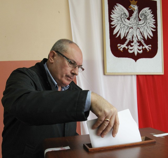 Stefan Kolawiński uzyskał największe poparcie, ale wyborów jeszcze nie wygrał. W drugiej turze zmierzy się z Janem Balickim