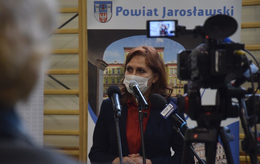 W Jarosławiu otworzyli w poniedziałek pierwszy, pilotażowy punkt szczepień w województwie podkarpackim