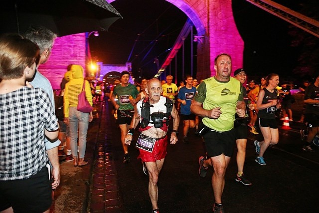 7 PKO NOCNY PÓŁMARATON WROCŁAW - ZDJĘCIA Z NOCNEGO PÓŁMARATONU WE WROCŁAWIU