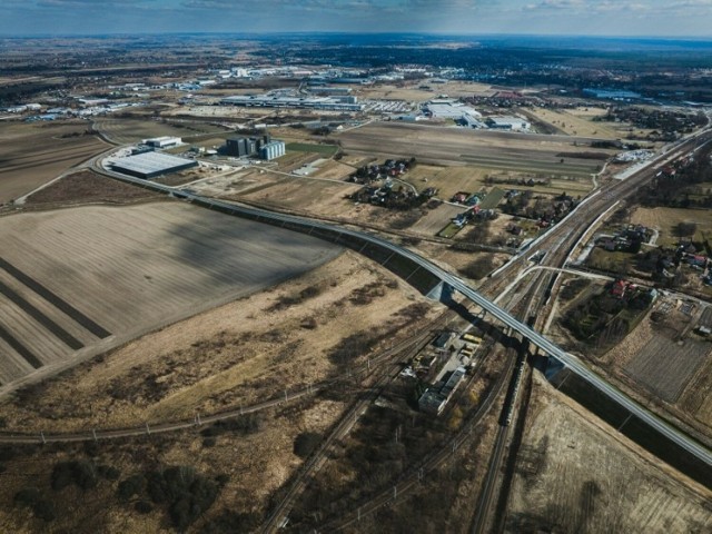 Pierwszy odcinek obwodnicy Niepołomic i Podłęża otwarto w marcu 2022 roku. Teraz rusza II etap inwestycji, dzięki któremu trasa ta połączy „Węzeł Niepołomice” na autostradzie A4 z DK 75