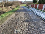 Góra. Gmina ogłosiła przetarg na przebudowę drogi w Bronowie. Inwestycja dofinansowana będzie z budżetu województwa dolnośląskiego [ZDJĘCIA]