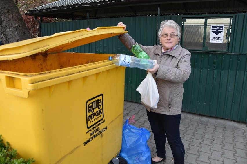 Janina Płaneta z bloku przy ul. Rolniczej segreguje odpady i...