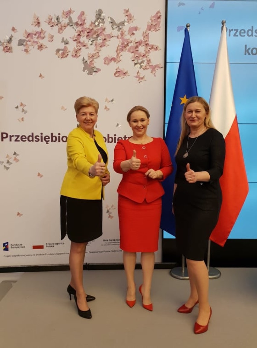 Starosta i sekretarz powiatu na konferencji "Przedsiębiorcze...