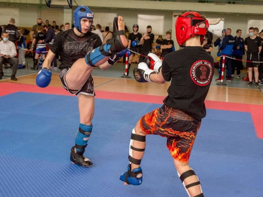 Mistrzostwa Polski Pólnocnej w Kickboxingu w Kartuzach. Fantastyczny Kamil Mateja! 